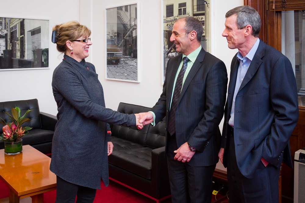 Signing of an Environmental Upgrade Agreement. Source: SMF